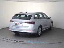 Škoda Octavia Combi Premium TDI DSG in silber - metallic