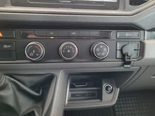 VW Crafter 35 Doka-Pritsche L4 TDI 4MOTION in rapsgelb
