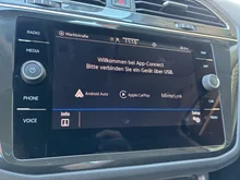VW Tiguan Elegance eHybrid DSG in Nightschade Blue Metallic