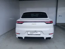 Porsche Cayenne E-Hybrid Coupé Platinum Edition in weiß