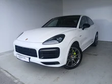 Porsche Cayenne E-Hybrid Coupé Platinum Edition in weiß