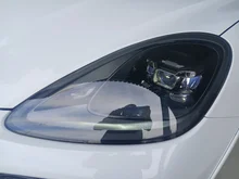 Porsche Cayenne E-Hybrid Coupé Platinum Edition in weiß