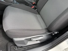 SEAT Arona Reference Edition 1.0 TSI in Candy-Weiß