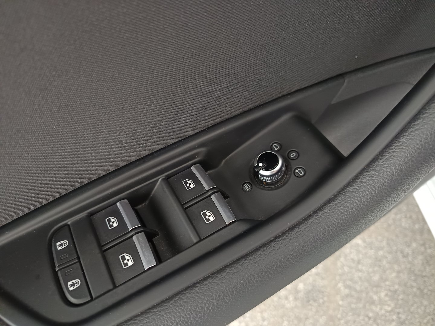 Audi A4 Avant 35 TDI | Bild 11 von 40