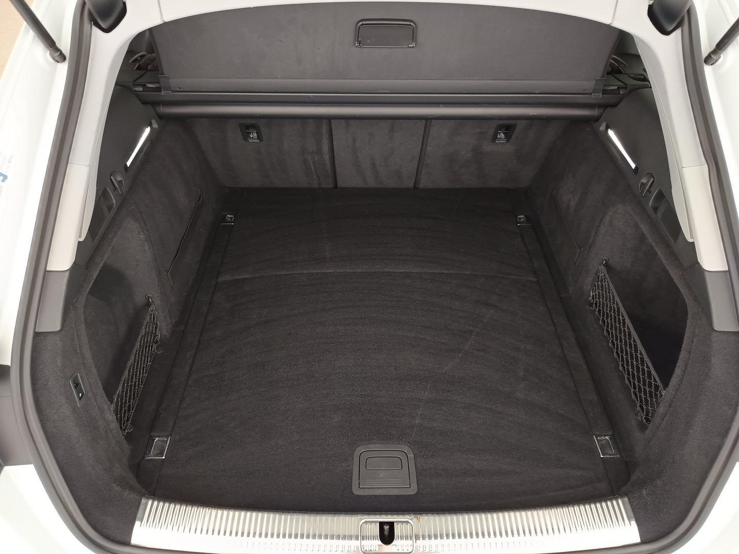 Audi A4 Avant 35 TDI | Bild 35 von 40