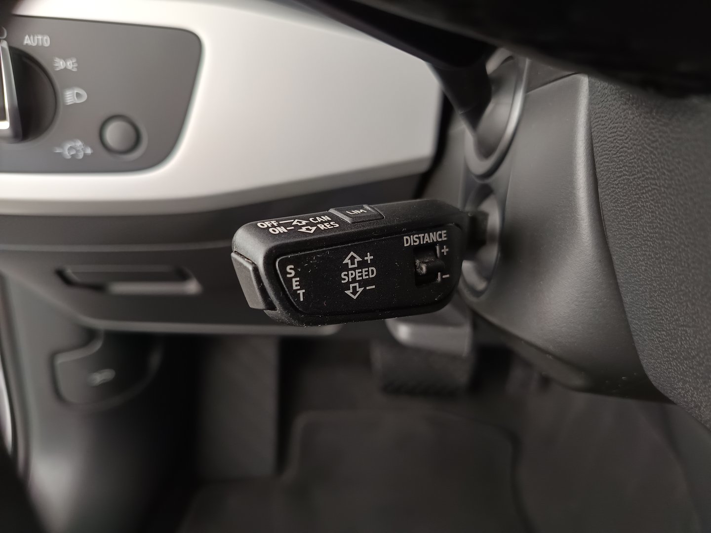 Audi A4 Avant 35 TDI | Bild 17 von 40