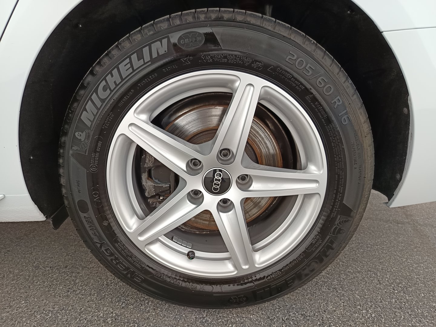 Audi A4 Avant 35 TDI | Bild 9 von 40
