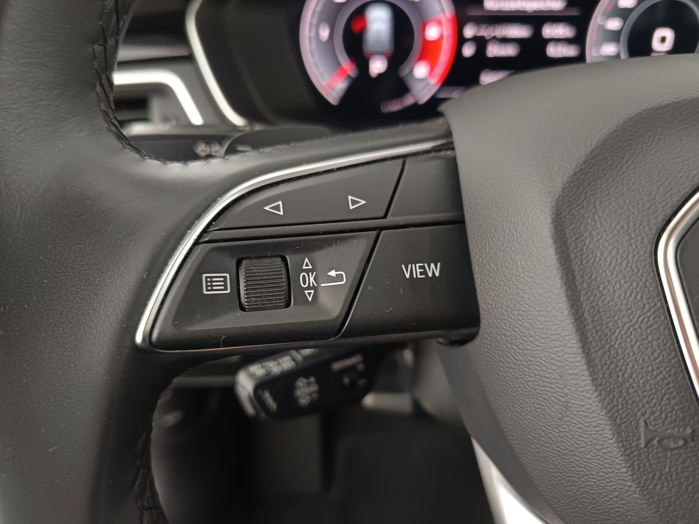 Audi A4 Avant 35 TDI | Bild 16 von 40