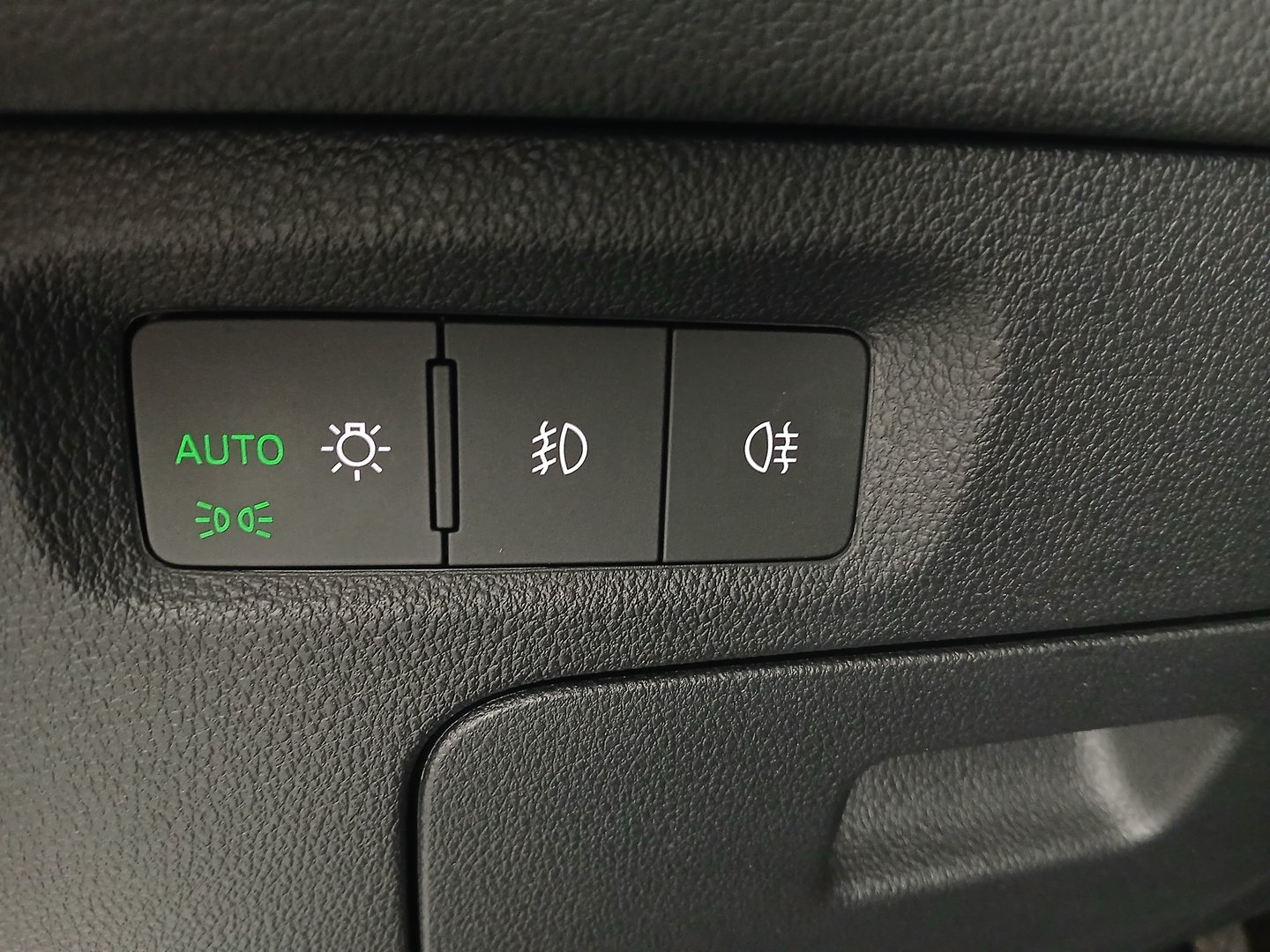 Škoda OCTAVIA Combi Premium TDI DSG | Bild 12 von 31