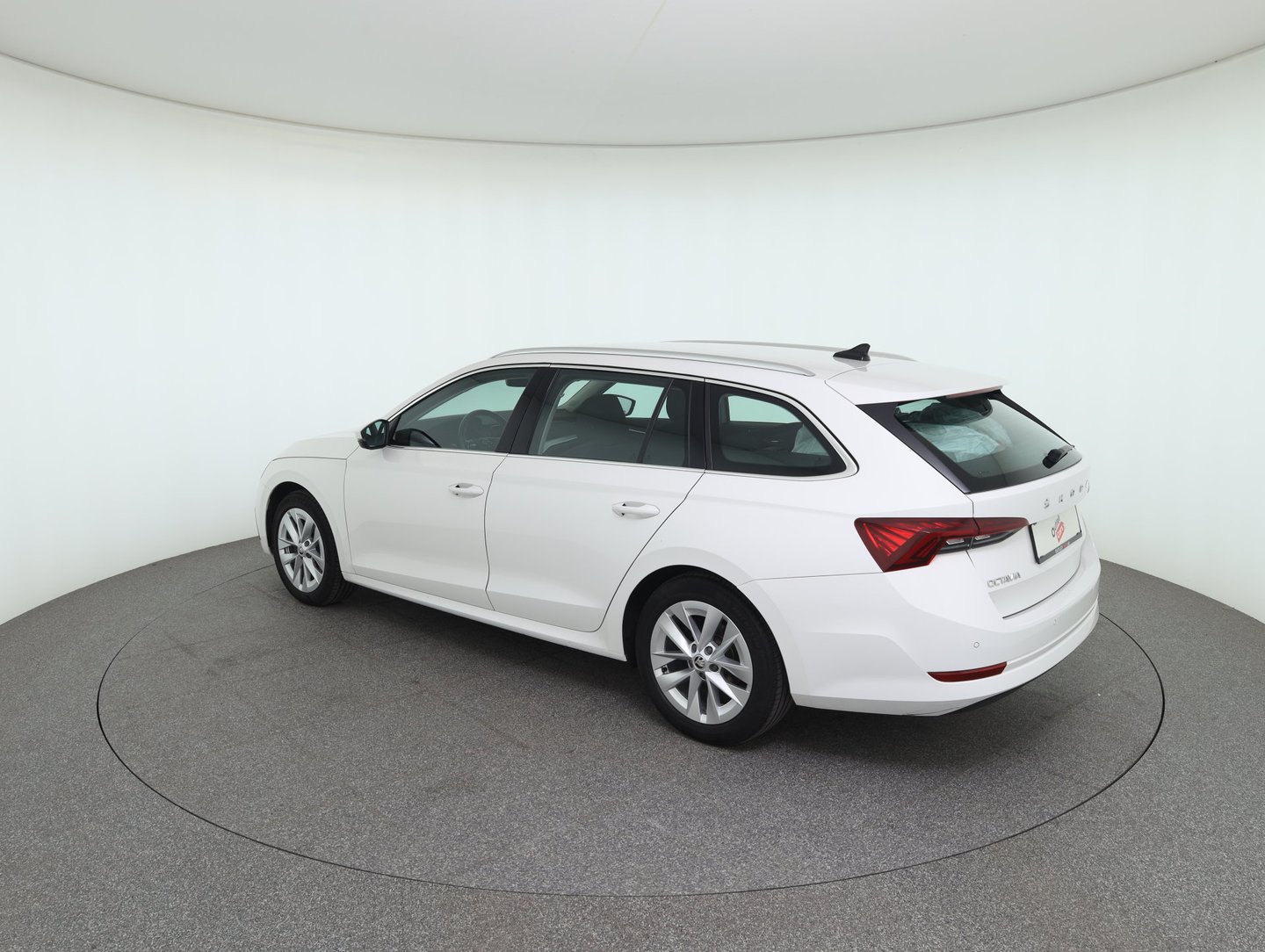 Škoda OCTAVIA Combi Premium TDI DSG | Bild 7 von 31