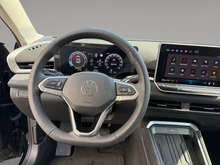 VW T-Roc 4Me eTSI DSG in Grenadillschwarz Metallic