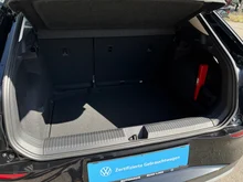VW T-Roc 4Me eTSI DSG in Grenadillschwarz Metallic