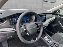Škoda Octavia Combi Selection TDI DSG in 9P Candy-Weiss