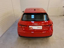 Thumbnail-Foto von Fahrzeug