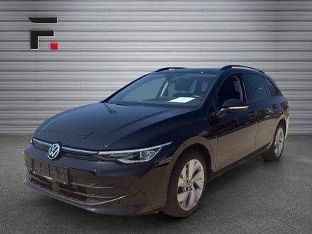 VW Golf Variant Life mHeV DSG
