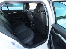 Škoda Octavia Combi Selection TDI DSG in Alaska-Weiß