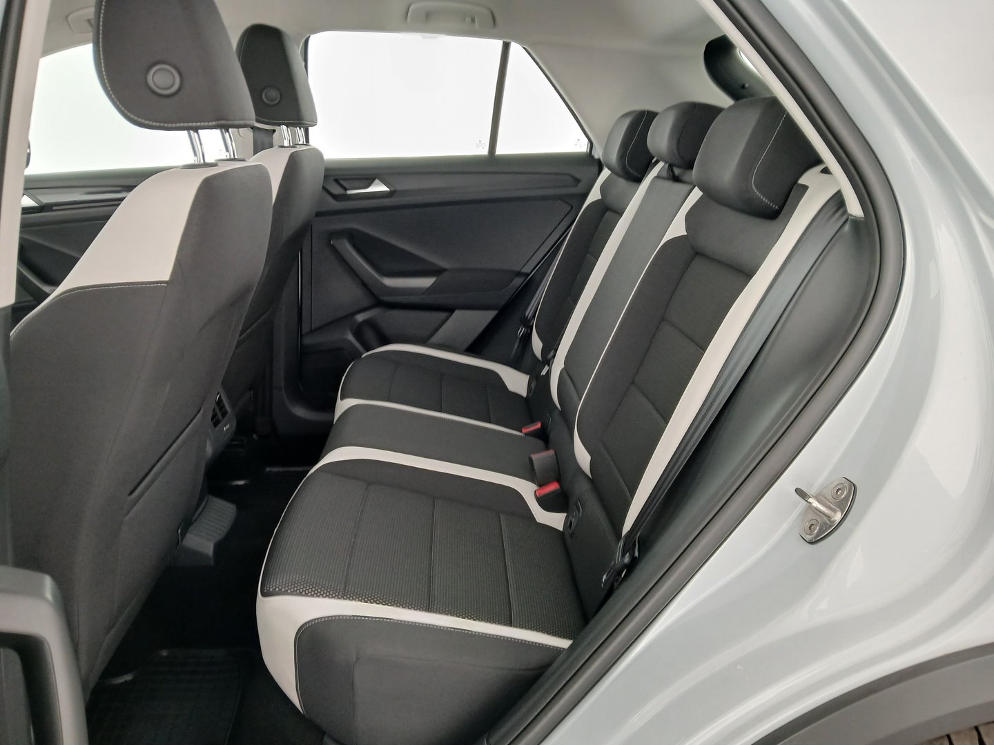 VW T-Roc Sport TSI ACT OPF | Bild 26 von 30