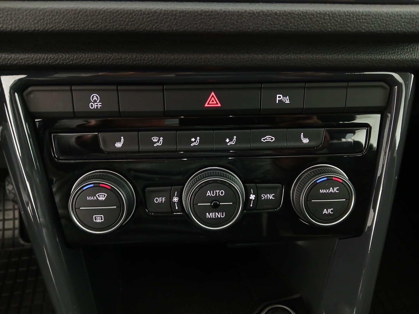 VW T-Roc Sport TSI ACT OPF | Bild 24 von 30