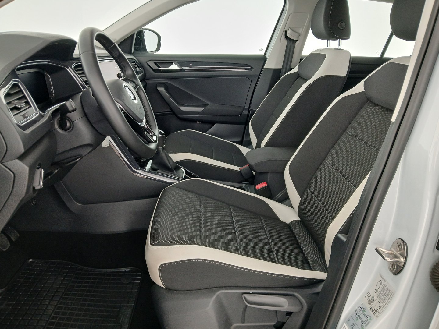 VW T-Roc Sport TSI ACT OPF | Bild 13 von 30