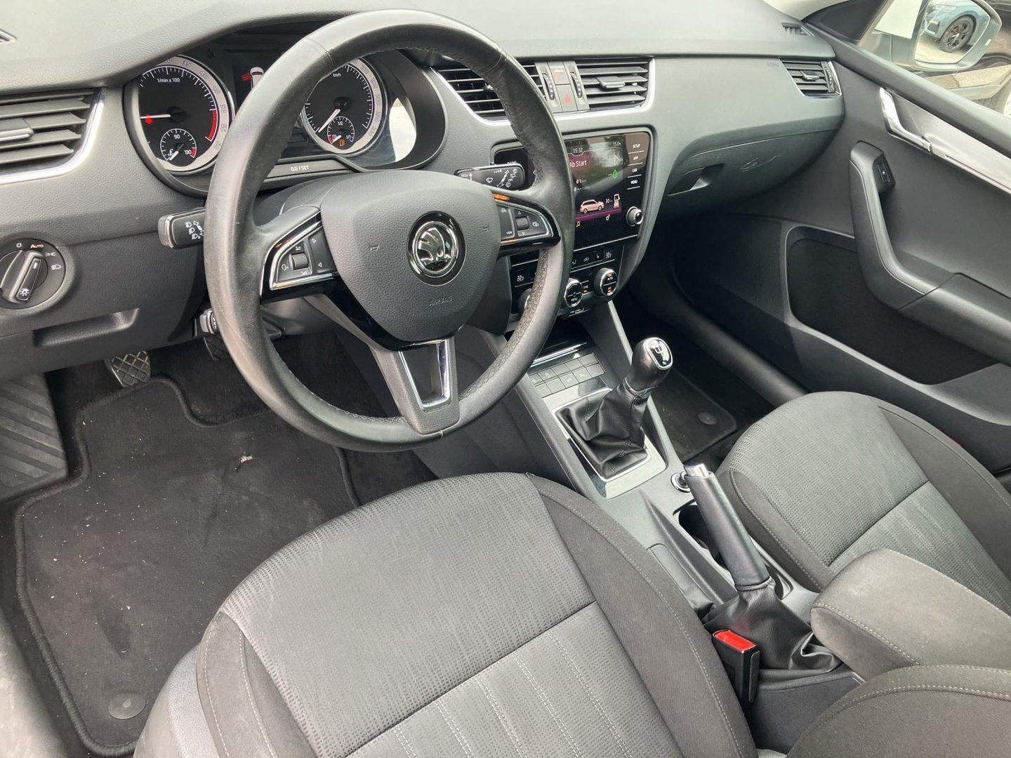 Škoda OCTAVIA Combi Style Limited TDI | Bild 8 von 17