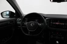 VW T-Roc Design TSI ACT DSG in White Silver Metallic Dach Schwarz