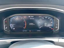 VW T-Roc Life TSI in Deep Black Perlef.