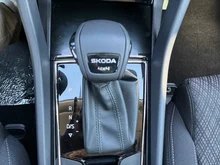 Škoda Karoq 4x4 Selection TDI DSG in Black-Magic Perleffekt