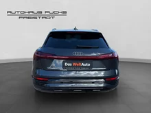 Audi Q8 50 e-tron quattro business in Manhattangrau Metallic