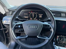 Audi Q8 50 e-tron quattro business in Manhattangrau Metallic