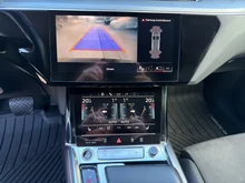 Audi Q8 50 e-tron quattro business in Manhattangrau Metallic