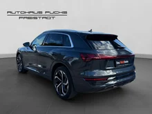 Audi Q8 50 e-tron quattro business in Manhattangrau Metallic