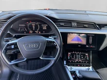 Audi Q8 50 e-tron quattro business in Manhattangrau Metallic