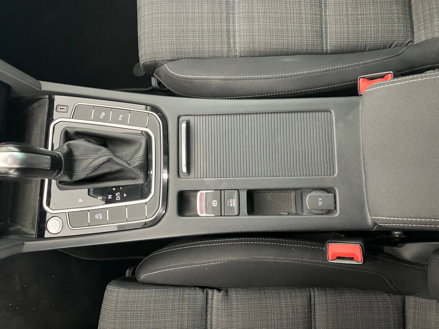 VW Passat Var. Business TDI SCR 4MOTION DSG | Bild 13 von 17