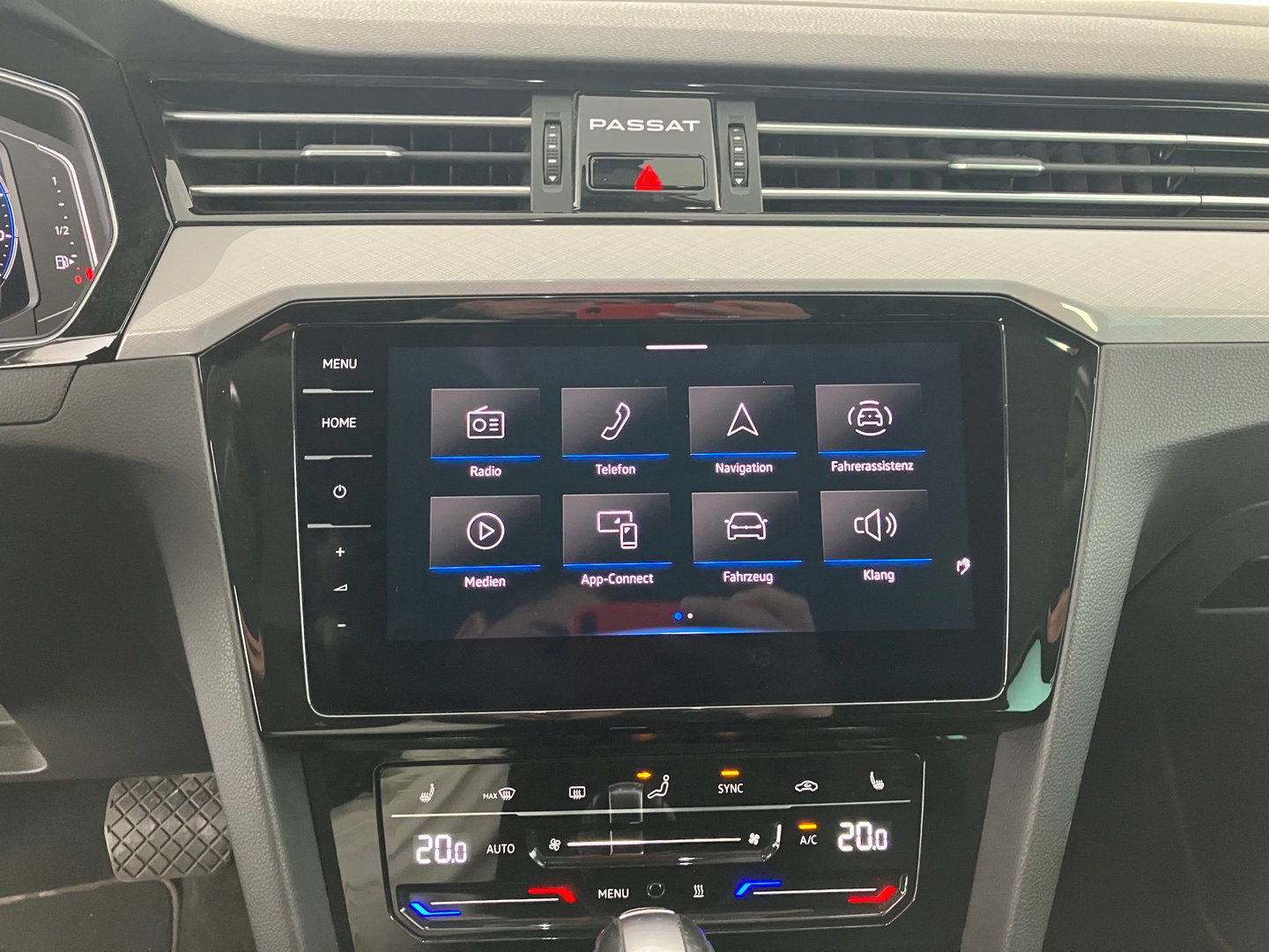 VW Passat Var. Business TDI SCR 4MOTION DSG | Bild 11 von 17