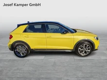 Audi A1 allstreet 25 TFSI intense in Pythongelb Metallic