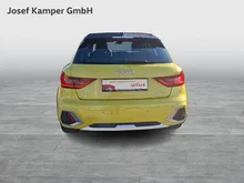 Audi A1 allstreet 25 TFSI intense in Pythongelb Metallic