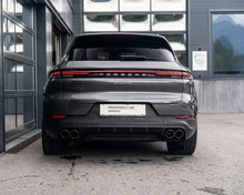 Porsche Cayenne E-Hybrid in quarzitgraumetallic