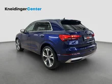 Audi Q3 35 TDI advanced exterieur in dunkelblau - metallic