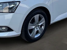 Thumbnail-Foto von Fahrzeug