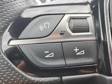Peugeot 5008 BlueHDI 130 EAT8 GT in weiß