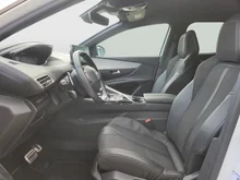 Peugeot 5008 BlueHDI 130 EAT8 GT in weiß