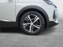 Peugeot 5008 BlueHDI 130 EAT8 GT in weiß
