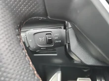 Peugeot 5008 BlueHDI 130 EAT8 GT in weiß
