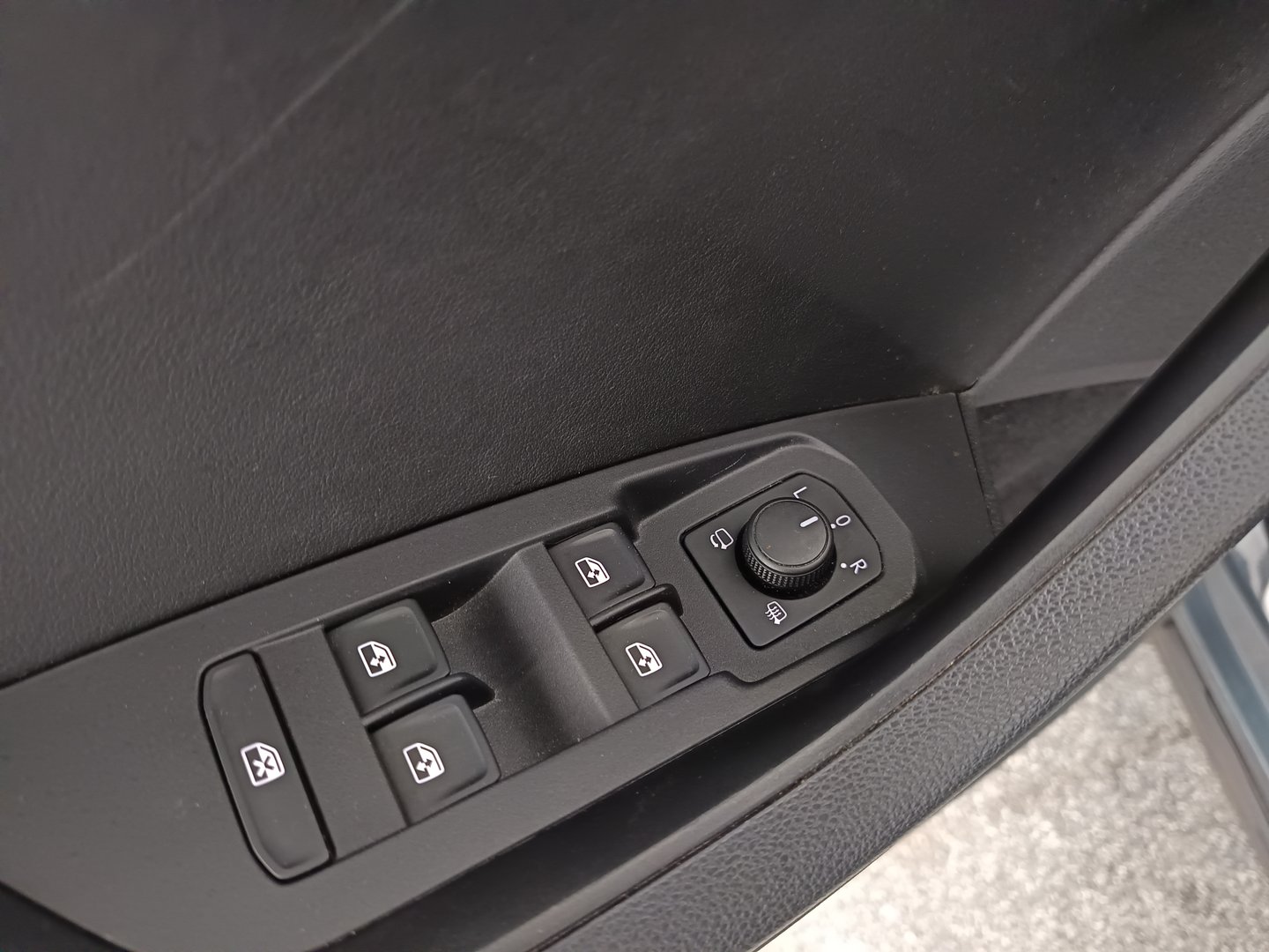 Škoda KODIAQ 7-Sitzer Style Ltd TDI DSG | Bild 11 von 34