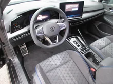 VW Golf Sport mHEV TSI DSG in Grenadillschwarz Metallic
