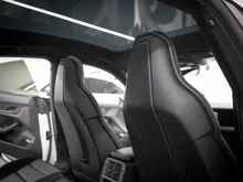 Porsche Taycan Plus in weiss - normal