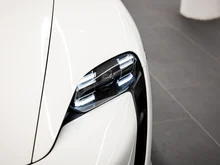 Porsche Taycan Plus in weiss - normal