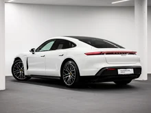Porsche Taycan Plus in weiss - normal
