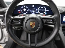 Porsche Taycan Plus in weiss - normal