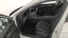 VW Passat Variant Business eHybrid 150kW in Pure White